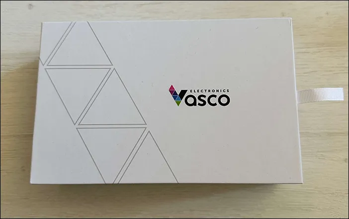 Vasco ha presentado traductor en forma de auricular E1 con hasta 11  traducciones simultáneas en diferentes idiomas